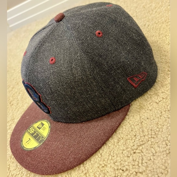 MLB Boston Red Sox fitted cap - Picture 2 of 5